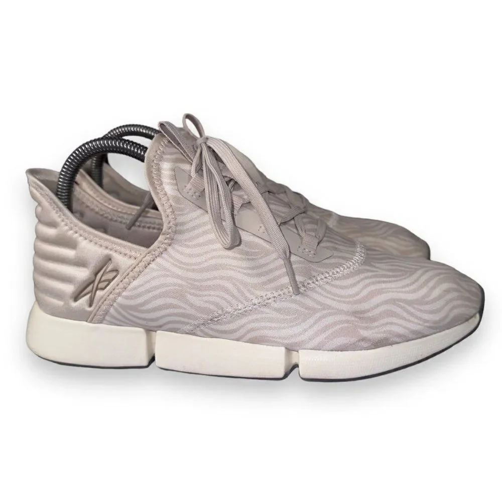 Reebok Daily Fit DMX Athletic‎ Performance Sneakers Beige GY3185 Women's 8.5